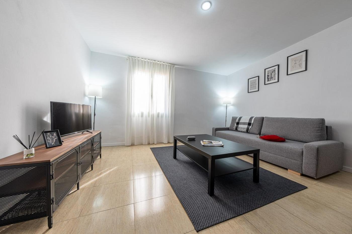 Urban Center Apartments タラゴナ エクステリア 写真